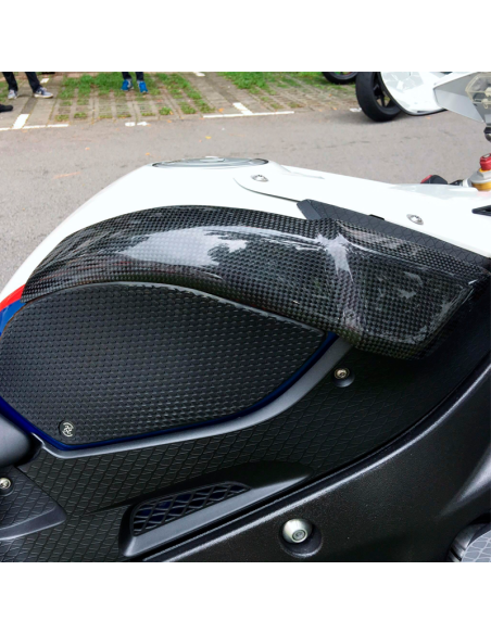 copy of Protector Basculante de fibra de carbono YAMAHA R1 2015-2020