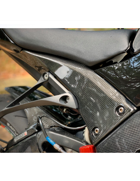copy of Protector Basculante de fibra de carbono YAMAHA R1 2015-2020
