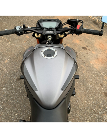 copy of Protector Basculante de fibra de carbono YAMAHA R1 2015-2020