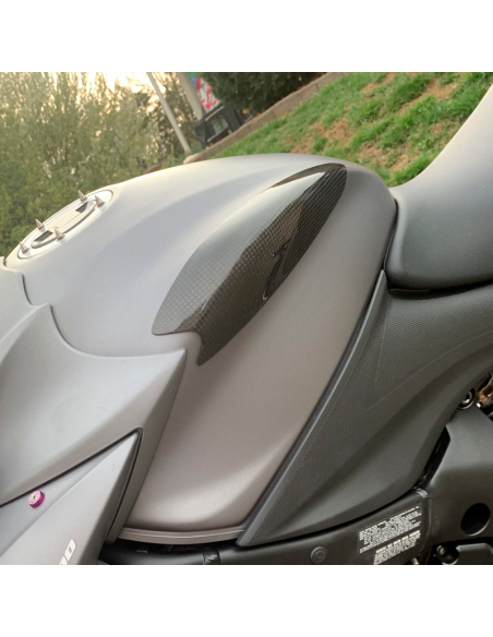 copy of Protector Basculante de fibra de carbono YAMAHA R1 2015-2020
