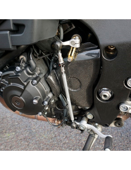 Tapa piñón Carbono CARBON 2 RACE YAMAHA YZF-R1 2015-2021