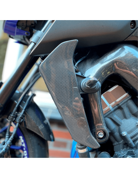 copy of Protector Basculante de fibra de carbono YAMAHA R1 2015-2020