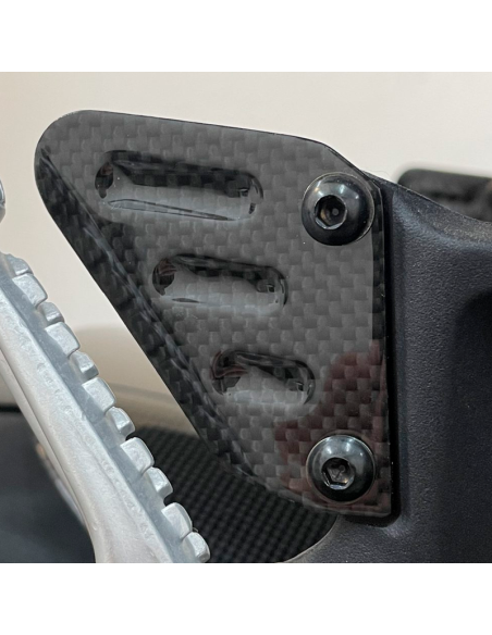 Taloneras copiloto fibra carbono APRILIA RSV4 2009-2023 RR / RF