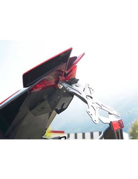 Porta matrícula EVOTECH para Aprilia RSV4 2021-2024